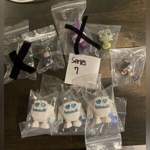 Brand new Disney Doorables series 7, pick one